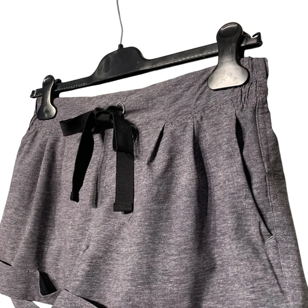 LULULEMON | Spring Break‎ Away Short II - Heathered Texture Printed Grey - Sz 6